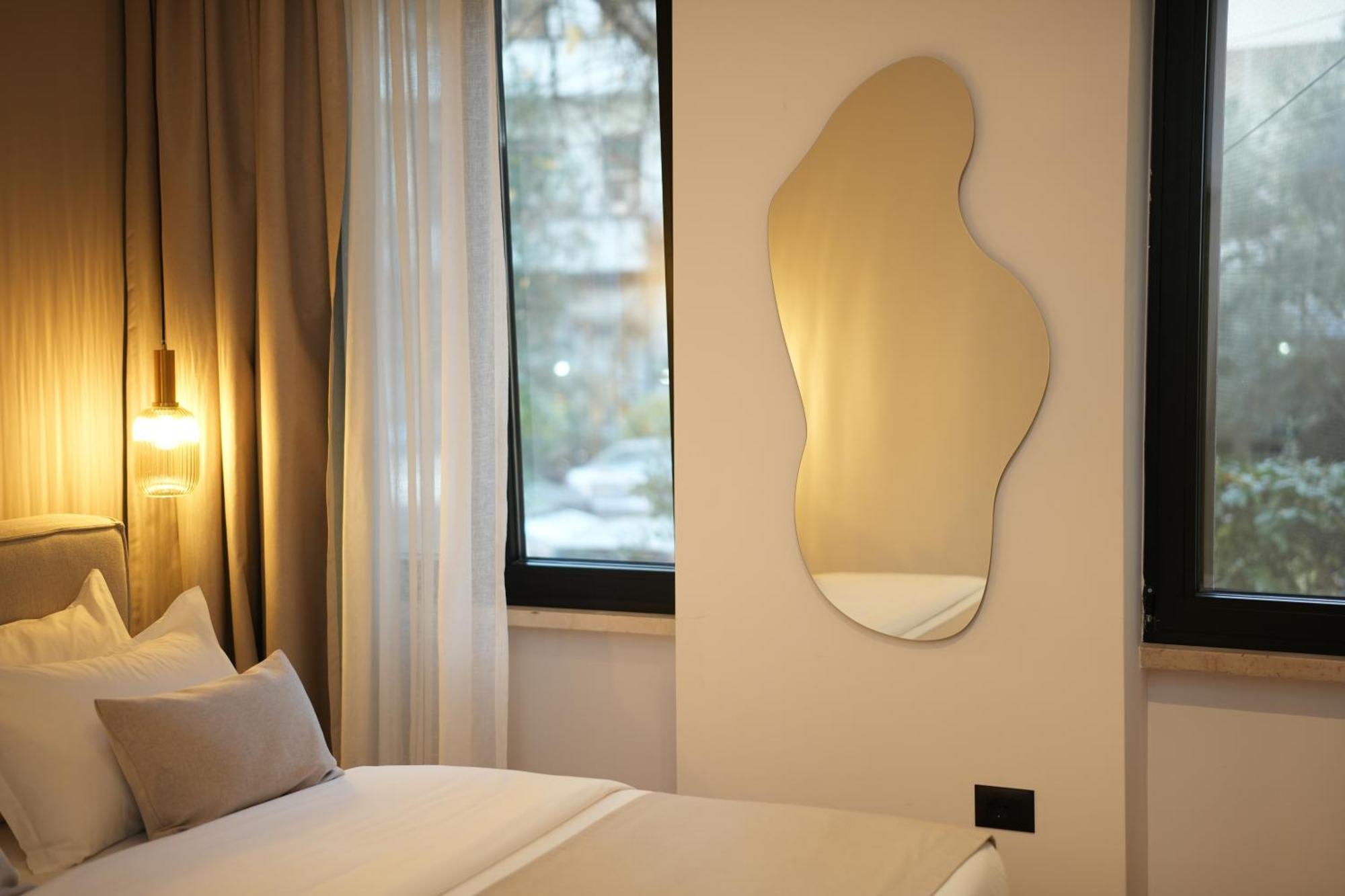 Nea Deluxe Apart-Hotel ティラナ エクステリア 写真
