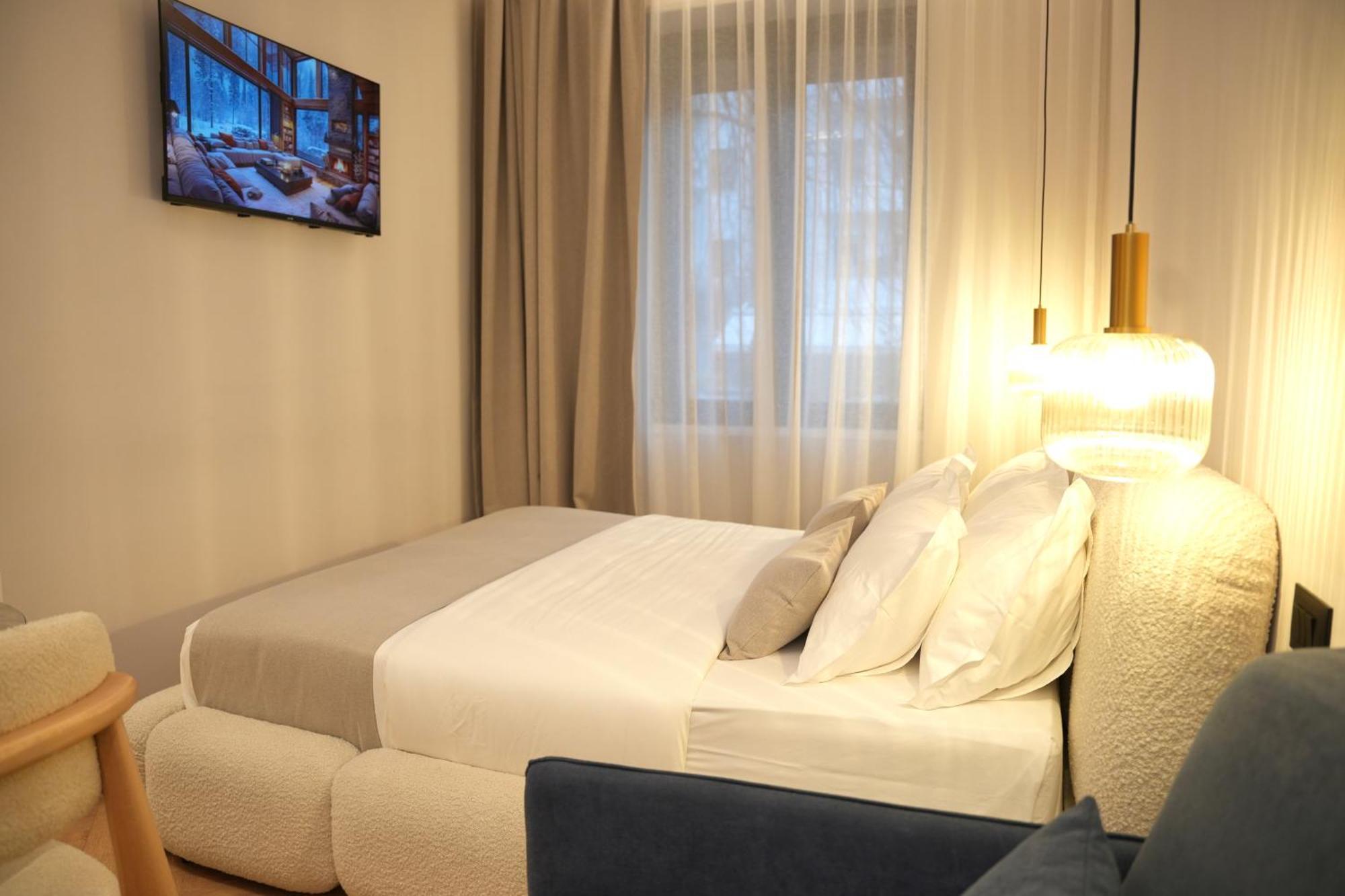 Nea Deluxe Apart-Hotel ティラナ エクステリア 写真