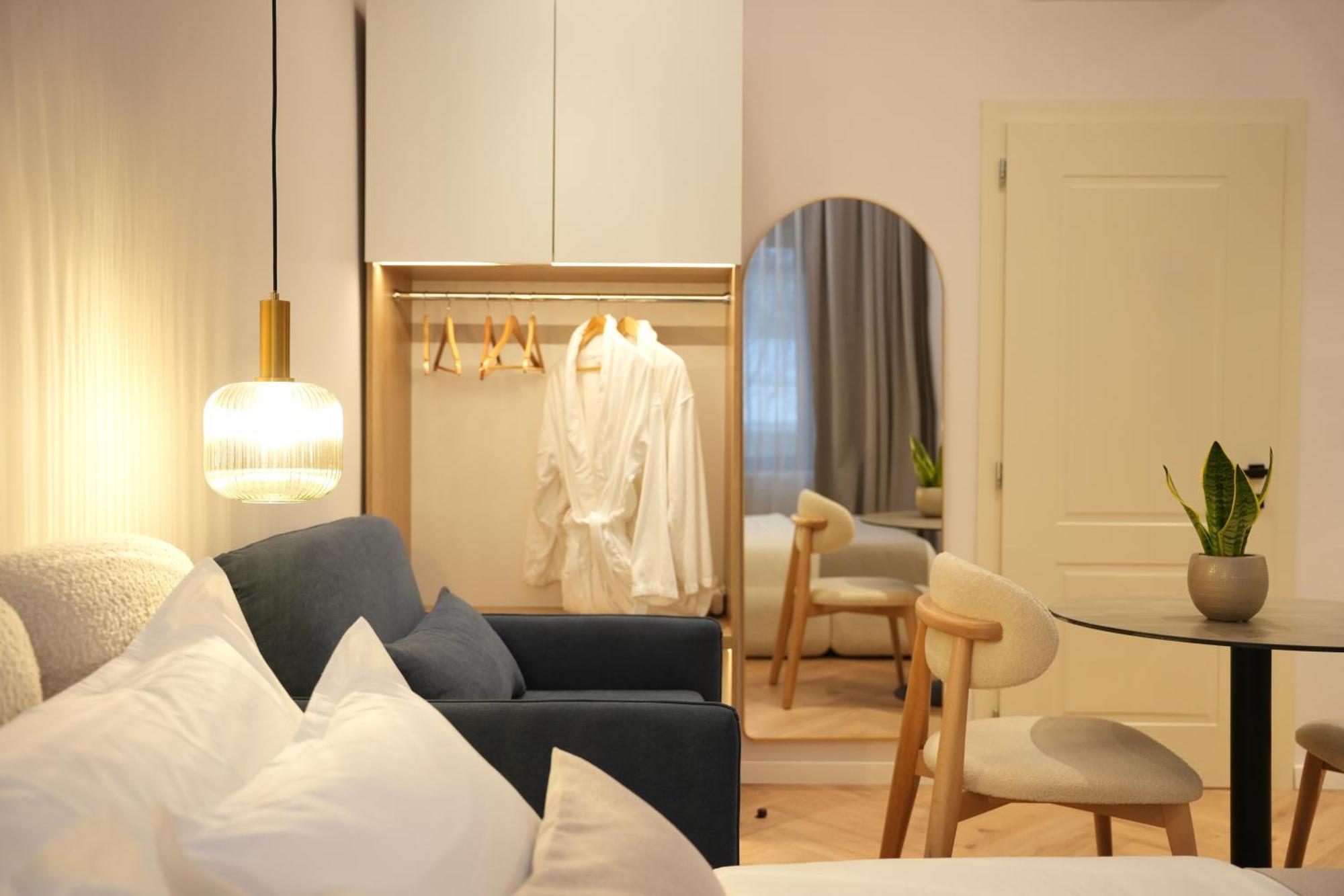 Nea Deluxe Apart-Hotel ティラナ エクステリア 写真