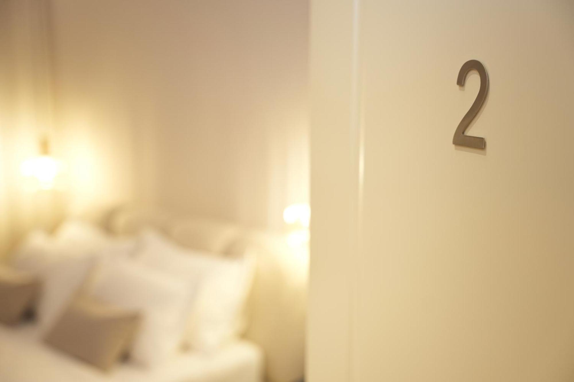 Nea Deluxe Apart-Hotel ティラナ エクステリア 写真